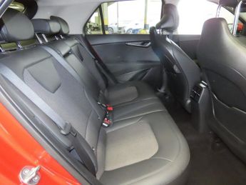 KIA NIRO 1.6h GDi 3 SUV 5dr Petrol Hybrid DCT Euro 6 (s/s) (139 bhp)