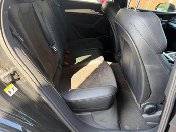 AUDI Q5 2.0 TDI 40 S line SUV 5dr Diesel S Tronic quattro 