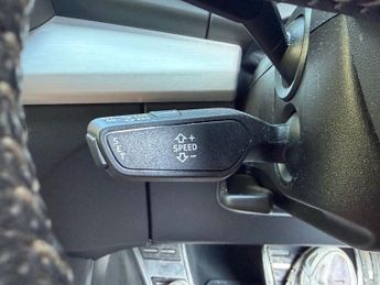 AUDI Q5 2.0 TDI 40 S line SUV 5dr Diesel S Tronic quattro 