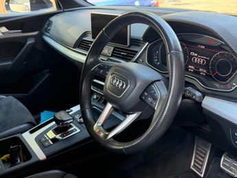 AUDI Q5 2.0 TDI 40 S line SUV 5dr Diesel S Tronic quattro 