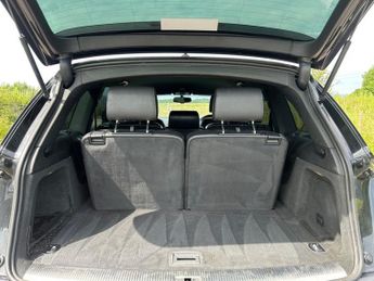AUDI Q7 3.0 TDI S line SUV 5dr Diesel Tiptronic quattro (260 g/km, 242 b