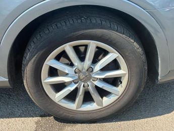AUDI Q3 2.0 TDI SE SUV 5dr Diesel S Tronic quattro Euro 5 (s/s) (177 ps)