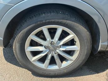 AUDI Q3 2.0 TDI SE SUV 5dr Diesel S Tronic quattro Euro 5 (s/s) (177 ps)