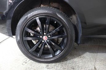 JAGUAR F-PACE 2.0 D240 Chequered Flag Auto AWD Euro 6 (s/s) 5dr