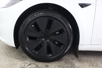 TESLA Model 3 Auto RWD 4dr