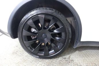 TESLA MODEL Y (Dual Motor) Long Range Auto 4WDE 5dr