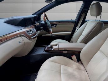 MERCEDES-BENZ S CLASS 3.0 S320 CDI V6 Saloon 4dr Diesel G-Tronic Euro 4 (231 ps)