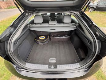 HYUNDAI IONIQ 38.3kWh Premium Hatchback 5dr Electric Auto (136 ps)