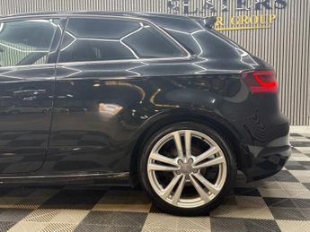 AUDI A3 1.4 TFSI CoD S line Hatchback 3dr Petrol S Tronic Euro 6 (s/s) (