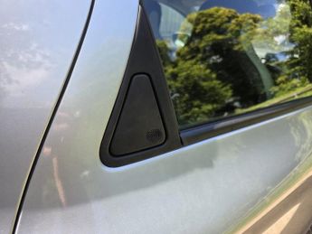 RENAULT ZOE R135 EV50 52kWh Iconic Hatchback 5dr Electric Auto (Rapid Charge