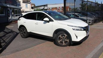 Nissan Qashqai 1.3 DIG-T MHEV N-Connecta SUV 5dr Petrol Hybrid XTRON Euro 6 (s/