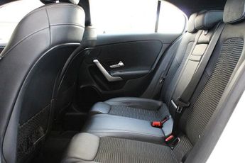 MERCEDES-BENZ A CLASS 2.0 A200d Sport (Premium) Hatchback 5dr Diesel 8G-DCT Euro 6 (s/