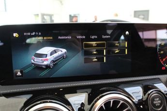 MERCEDES-BENZ A-CLASS 2.0 A200d Sport (Premium) Hatchback 5dr Diesel 8G-DCT Euro 6 (s/