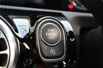 MERCEDES-BENZ A-CLASS 2.0 A200d Sport (Premium) Hatchback 5dr Diesel 8G-DCT Euro 6 (s/