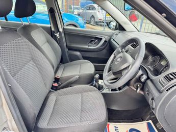 SKODA FABIA 1.2 SE Hatchback 5dr Petrol Manual Euro 5 (69 ps)