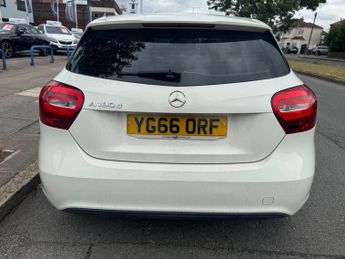 MERCEDES-BENZ A CLASS 1.5 A180d SE Hatchback 5dr Diesel 7G-DCT Euro 6 (s/s) (109 ps)