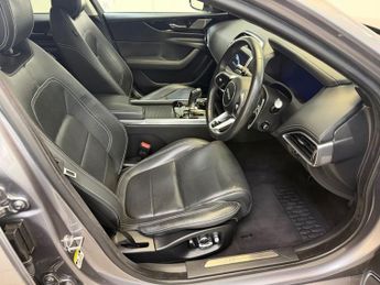 JAGUAR XE 2.0 P250i R-Dynamic HSE Saloon 4dr Petrol Auto Euro 6 (s/s) (250