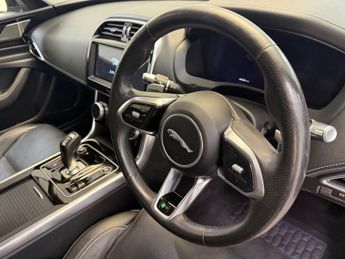JAGUAR XE 2.0 P250i R-Dynamic HSE Saloon 4dr Petrol Auto Euro 6 (s/s) (250