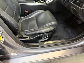JAGUAR XE 2.0 P250i R-Dynamic HSE Saloon 4dr Petrol Auto Euro 6 (s/s) (250