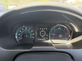 JAGUAR XF 2.2d Portfolio Saloon 4dr Diesel Auto Euro 5 (s/s) (200 ps)