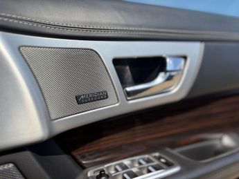 JAGUAR XF 2.2d Portfolio Saloon 4dr Diesel Auto Euro 5 (s/s) (200 ps)