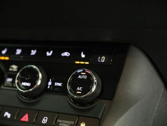 SKODA KAROQ 1.5 TSI ACT SE L SUV 5dr Petrol DSG Euro 6 (s/s) (150 ps)