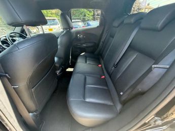 NISSAN JUKE 1.6 Tekna SUV 5dr Petrol XTRON Euro 6 (117 ps)