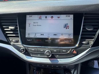 VAUXHALL ASTRA 1.6 CDTi BlueInjection SRi Nav Hatchback 5dr Diesel Manual Euro 