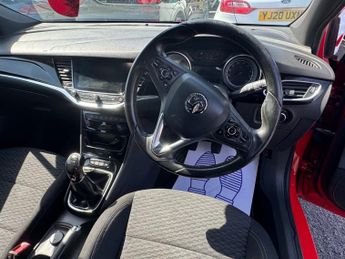 VAUXHALL ASTRA 1.6 CDTi BlueInjection SRi Nav Hatchback 5dr Diesel Manual Euro 