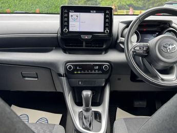 TOYOTA YARIS 1.5 VVT-h Design Hatchback 5dr Petrol Hybrid E-CVT Euro 6 (s/s) 