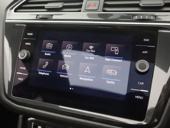 VOLKSWAGEN TIGUAN 1.5 TSI EVO R-Line Tech SUV 5dr Petrol DSG Euro 6 (s/s) (150 ps)