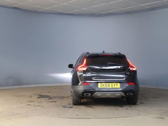 VOLVO V40 CROSS COUNTRY 1.5 T3 GPF Pro Hatchback 5dr Petrol Auto Euro 6 (s/s) (152 ps)