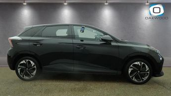 MG MG 4 64kWh Trophy Long Range Hatchback 5dr Electric Auto (203 ps)