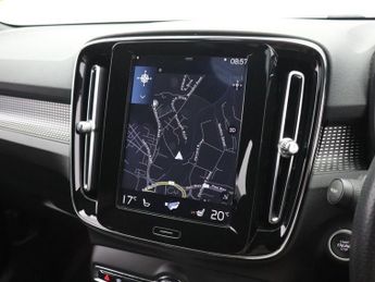 VOLVO XC40 1.5 T3 R-Design SUV 5dr Petrol Manual Euro 6 (s/s) (163 ps)