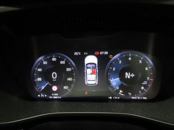 VOLVO XC40 1.5 T3 R-Design SUV 5dr Petrol Manual Euro 6 (s/s) (163 ps)
