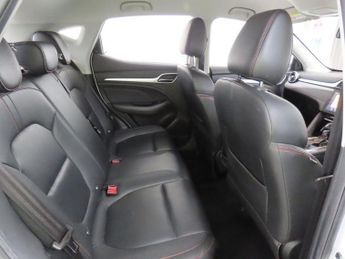 MG MG ZS 1.0 T-GDI Exclusive SUV 5dr Petrol Auto Euro 6 (111 ps)
