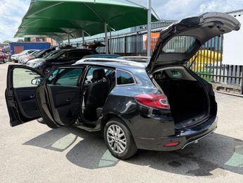 RENAULT MEGANE 1.5 dCi Knight Edition Sport Tourer 5dr Diesel Manual Euro 5 (s/