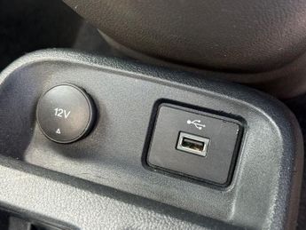 FORD TOURNEO CONNECT 1.5 EcoBlue Titanium MPV 5dr Diesel Auto Euro 6 (s/s) (120 ps)