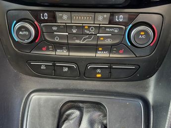 FORD TOURNEO CONNECT 1.5 EcoBlue Titanium MPV 5dr Diesel Auto Euro 6 (s/s) (120 ps)