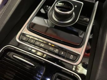JAGUAR F-PACE 2.0 D180 R-Sport SUV 5dr Diesel Auto AWD Euro 6 (s/s) (180 ps)