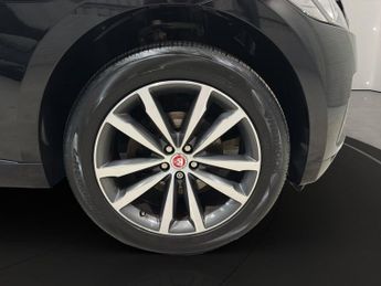 JAGUAR F-PACE 2.0 D180 R-Sport SUV 5dr Diesel Auto AWD Euro 6 (s/s) (180 ps)