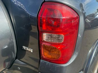 TOYOTA RAV4 2.0 VVT-i XT-R SUV 3dr Petrol Automatic 4WD (218 g/km, 147 bhp)