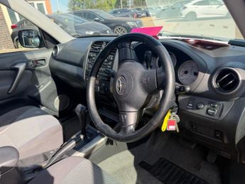 TOYOTA RAV4 2.0 VVT-i XT-R SUV 3dr Petrol Automatic 4WD (218 g/km, 147 bhp)