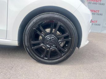 VOLKSWAGEN UP! 1.0 High up! Hatchback 3dr Petrol ASG Euro 5 (75 ps)