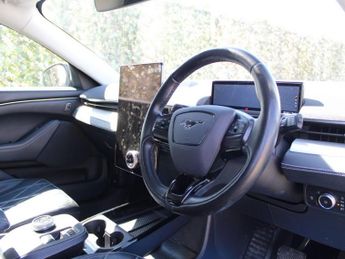 FORD MUSTANG MACH-E Standard Range 70kWh SUV 5dr Electric Automatic (269 ps)