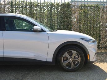 FORD MUSTANG MACH-E Standard Range 70kWh SUV 5dr Electric Automatic (269 ps)