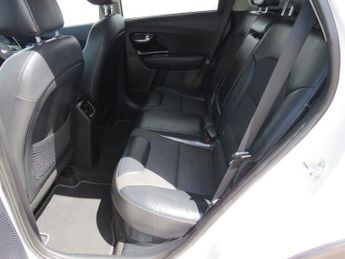 KIA NIRO 1.6 GDi 2 SUV 5dr Petrol Hybrid DCT Euro 6 (s/s) (139 bhp)
