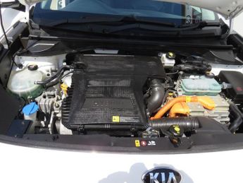 KIA NIRO 1.6 GDi 2 SUV 5dr Petrol Hybrid DCT Euro 6 (s/s) (139 bhp)