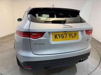 JAGUAR F-PACE 2.0 P250i Portfolio SUV 5dr Petrol Auto AWD Euro 6 (s/s) (250 ps