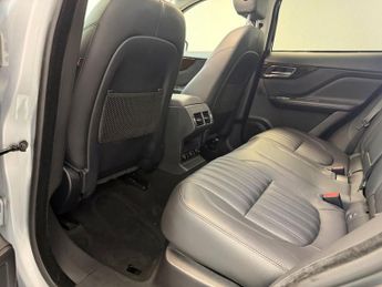 JAGUAR F-PACE 2.0 P250i Portfolio SUV 5dr Petrol Auto AWD Euro 6 (s/s) (250 ps